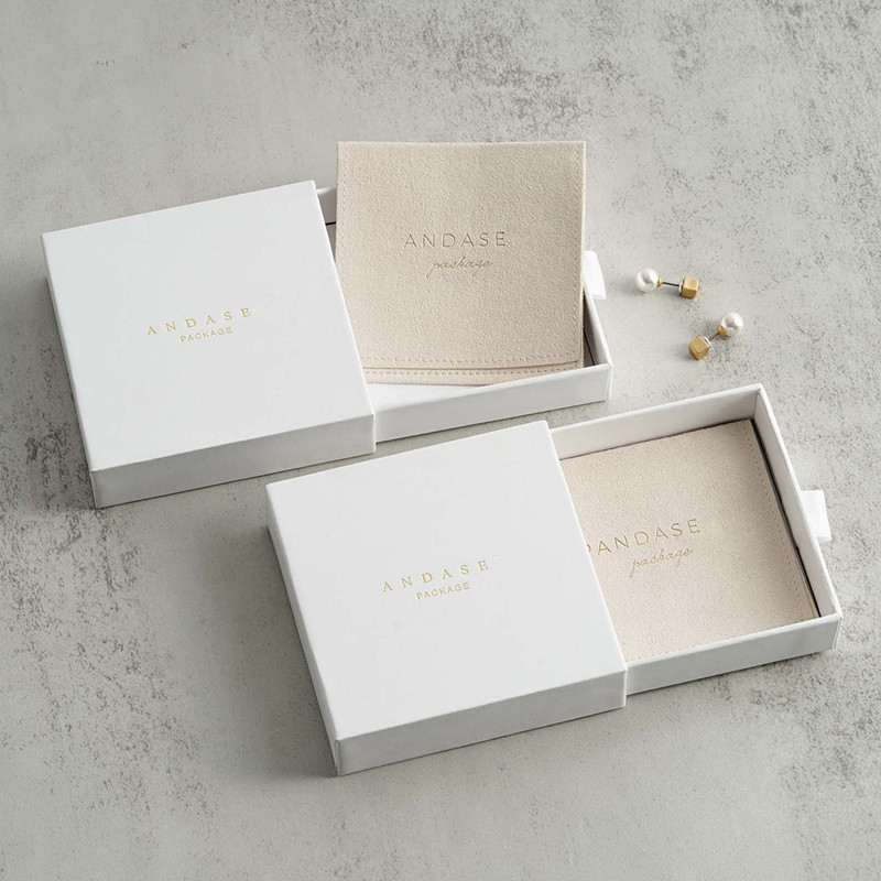 パーソナライズされたロゴ付きの段ボール箱,ポーチ,ストラップ - Velvet Jewelry Box のレビューと価格