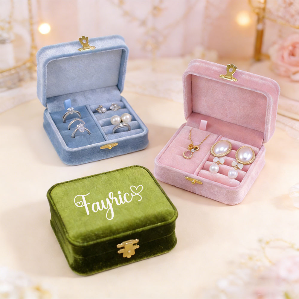 パーソナライズされたベルベット製ジュエリーボックス、ウエスト - Velvet Jewelry Box のレビューと価格