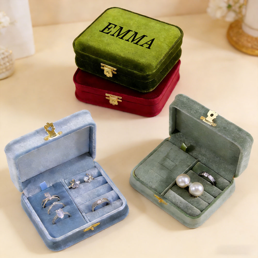 パーソナライズされたベルベット製ジュエリーボックス、ウエスト - Velvet Jewelry Box のレビューと価格
