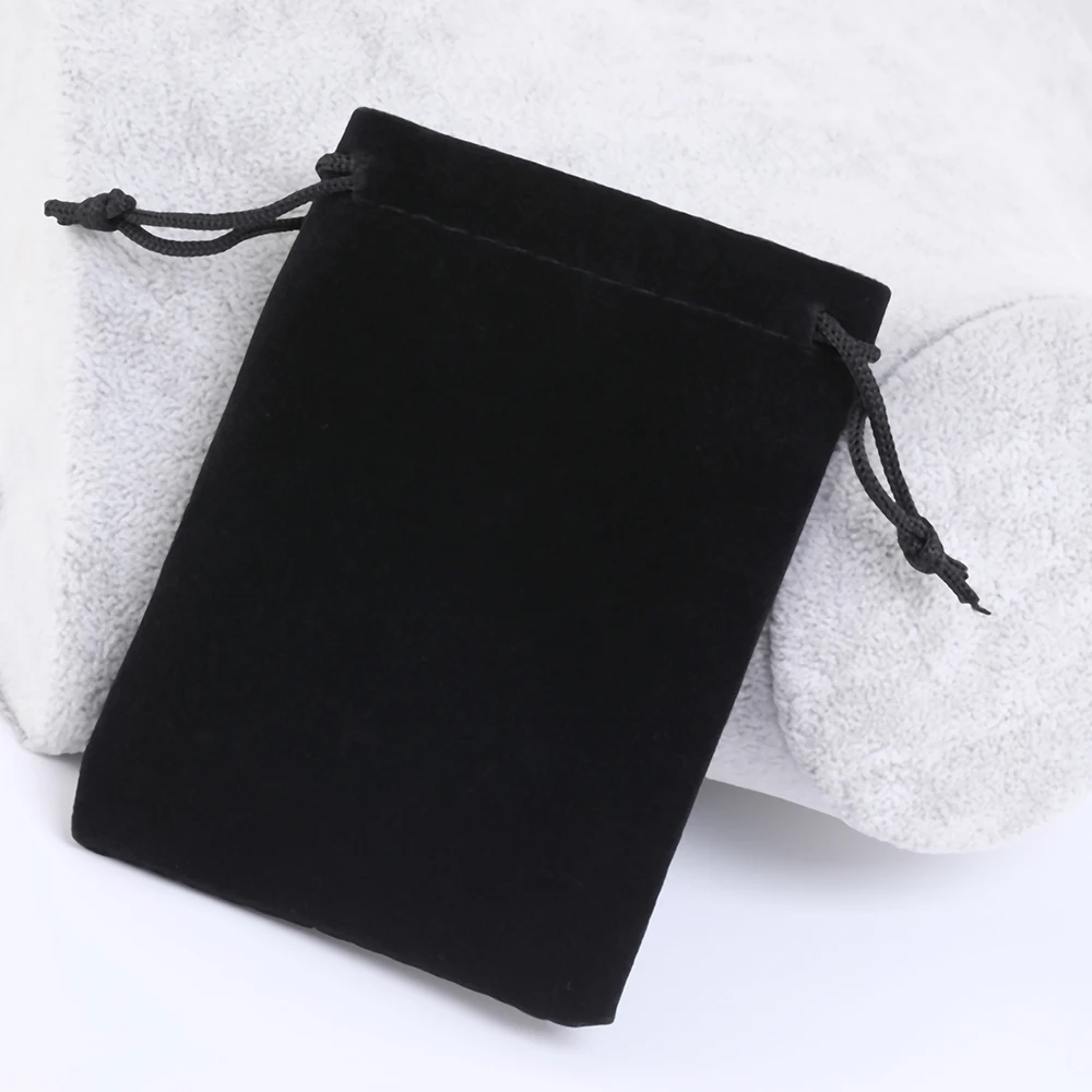 黒のギフトボックスジュエリー用ベルベットバッグネックレスリン - Velvet Jewelry Box のレビューと価格
